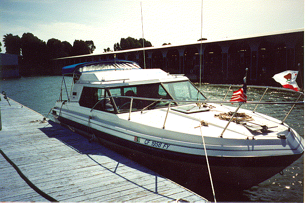 Boat.gif (109854 bytes)